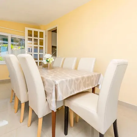 Apartment Fenix *